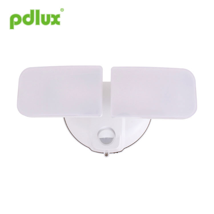 Wodoodporna lampa z czujnikiem podczerwieni LED IP65